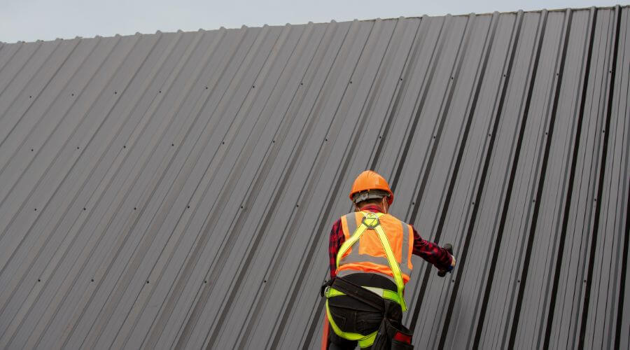 Professional metal roof installation services in Park Forest, IL